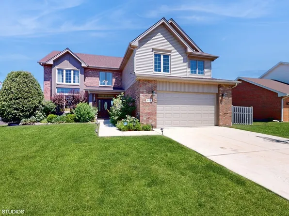 8151 Chesterton Dr, Woodridge, IL 60517