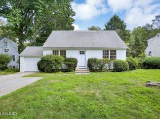 10 Florence Rd, Riverside, CT 06878