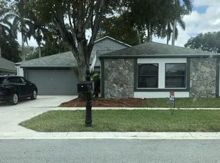 21649 Sutters Ln, Boca Raton, FL 33428