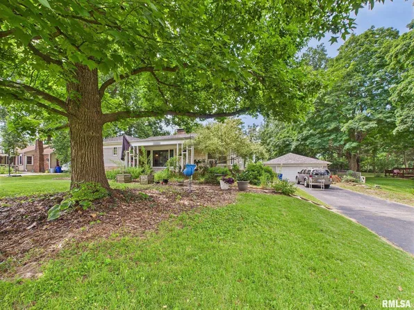 4925 Thrush Ave, Decatur, IL 62521