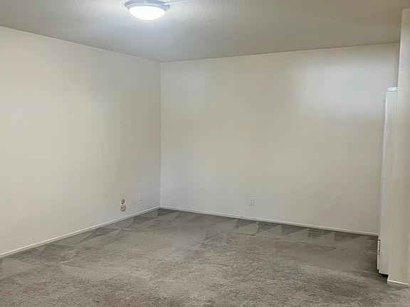 4th image of 3589 Lochinvar Ave #7