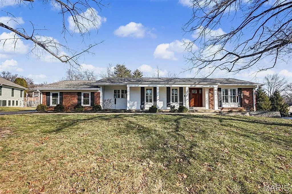 114 Trailswest Dr photo 1