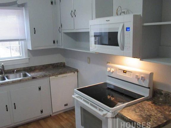 5th image of 10 Winthrop Ave