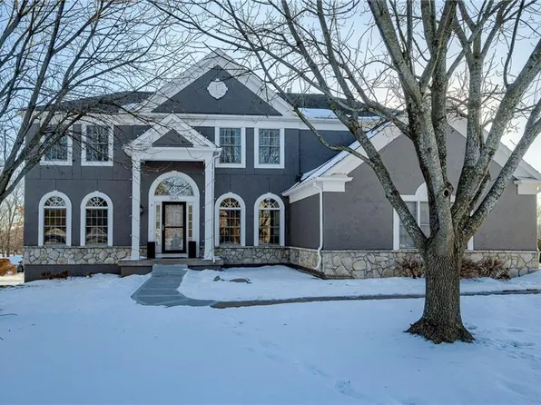 3845 W 144th St, Leawood, KS 66224