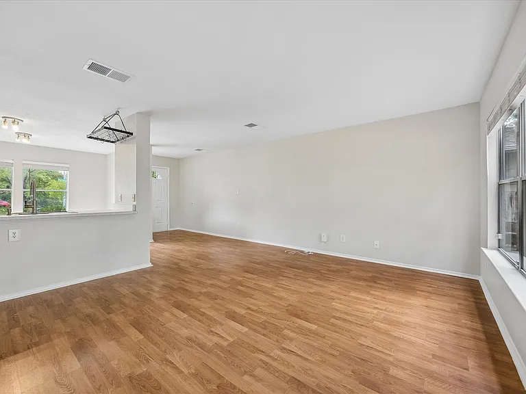 10712 Marshitahs Way — Photo 4