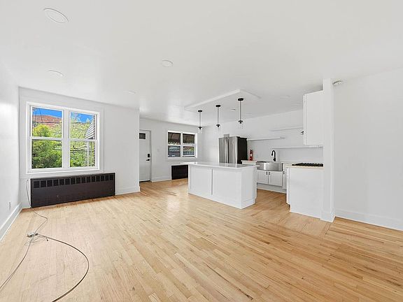 5th image of 1181 E 84th St