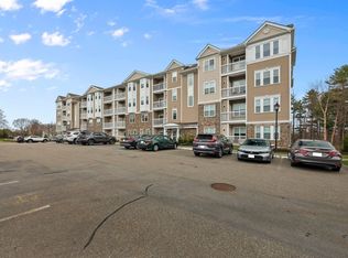 2 Francis Dr #107, Andover, MA 01810