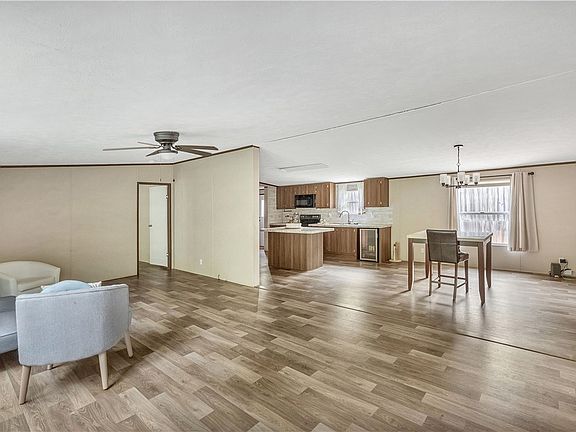 2nd image of 1309 Big Creek Rd