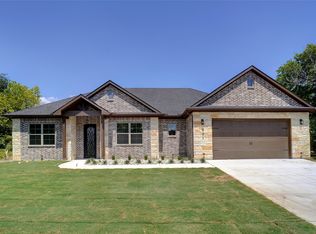821 E 2nd St, Weatherford, TX 76086