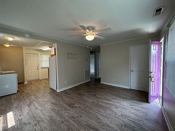 4th image of 1528 Redwood Dr