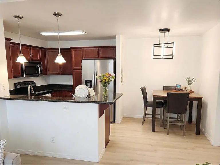 5252 Balboa Arms Dr #170 — Photo 3
