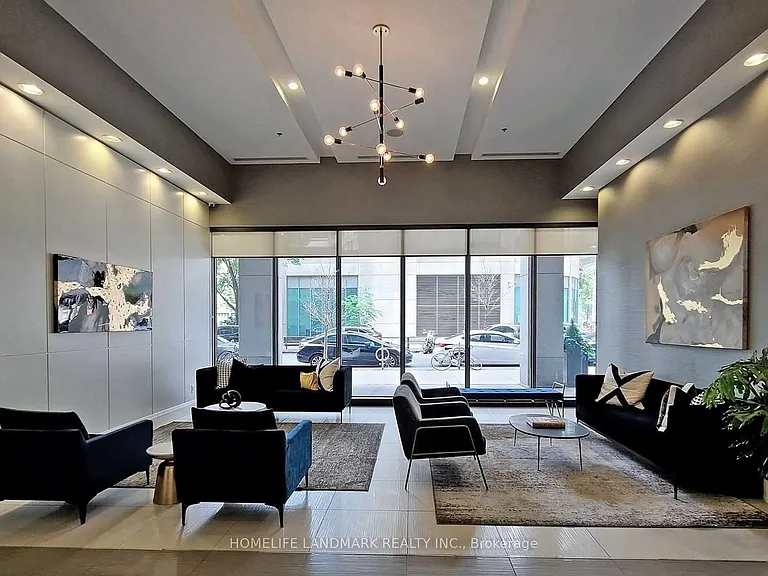 19 Grand Trunk Cres #2803 — Photo 4