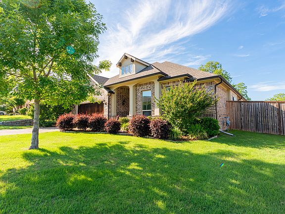 3rd image of 4509 Merriman Dr