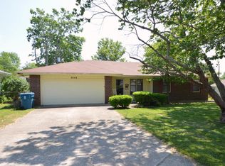4548 S Graystone Ct, Springfield, MO 65804