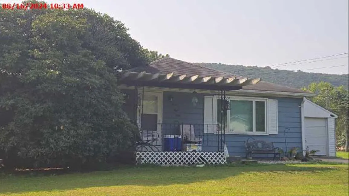 2850 White Birch Ln photo 1