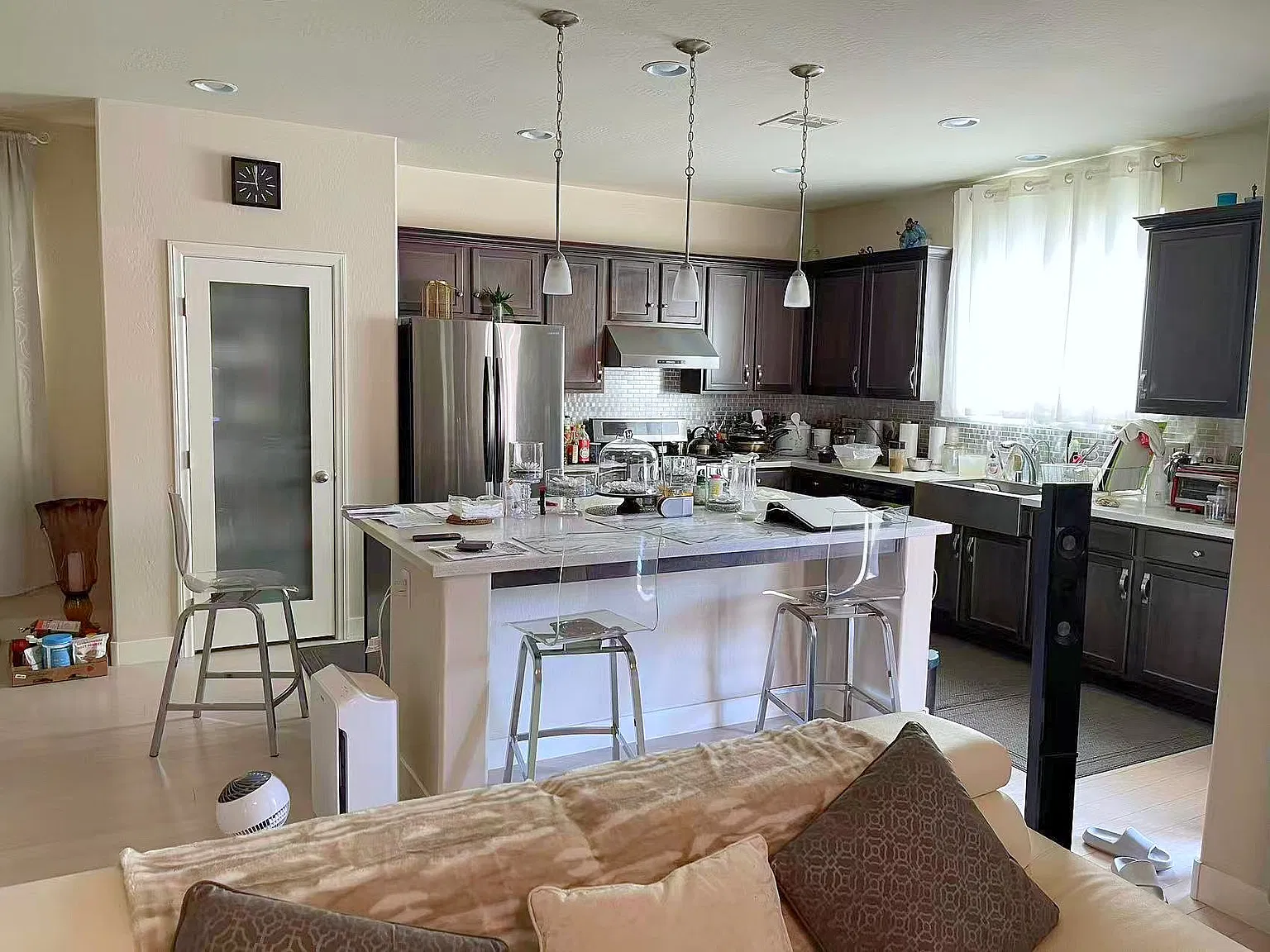 3 bed, 2.5 bath, 2001 sqft, $1,150 — Photo 3