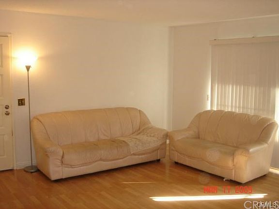 5th image of 1098 Cabrillo Park Dr APT D