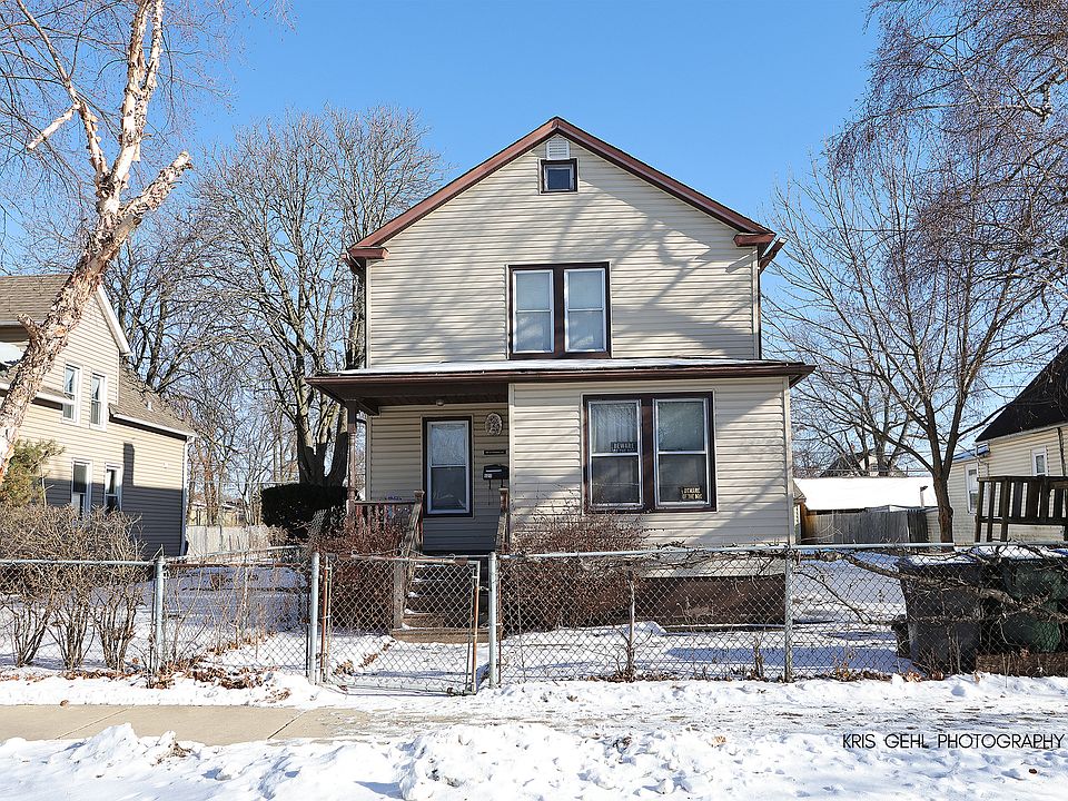 1st image of 921 S Victory St