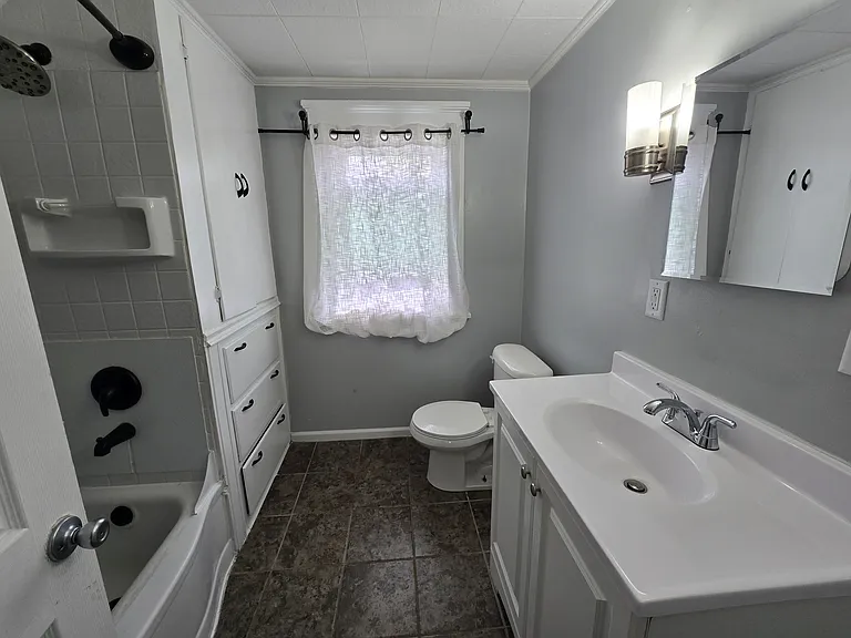 722 Tunnel St — Photo 6