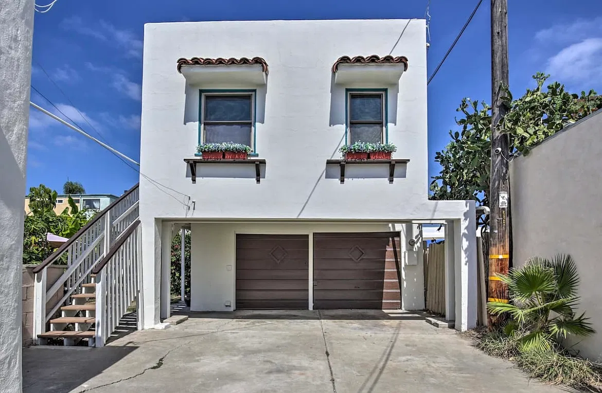 3274 Orange Ave — Photo 1