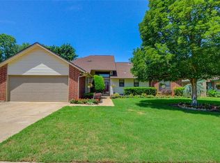 522 Midland Dr, Norman, OK 73072