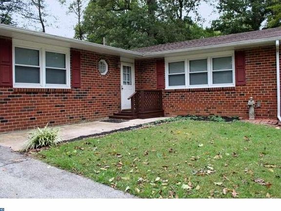2nd image of 123 Saint Regis Dr