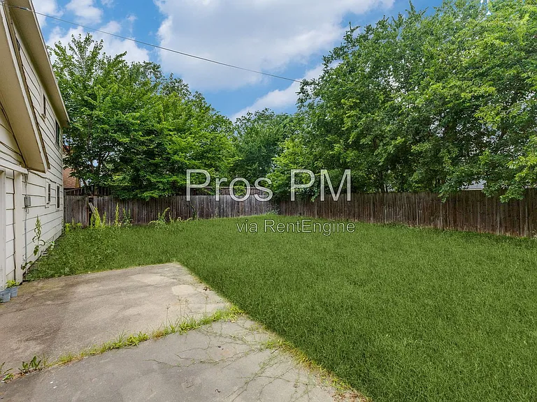 12129 Spring Branch Dr — Photo 12