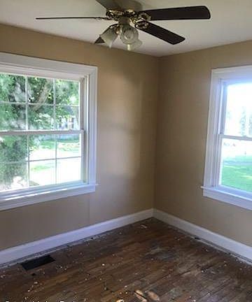 4th image of 165 Eastview Cir