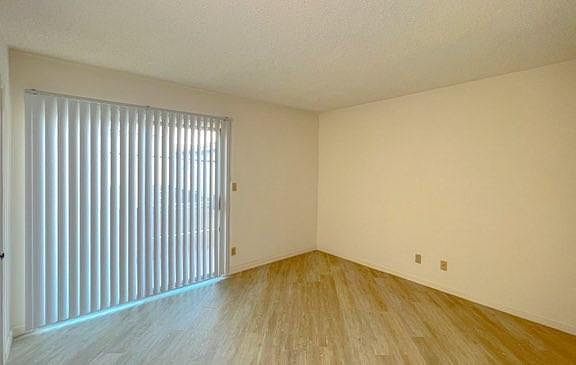 3rd image of 1535 S Westgate Ave APT 9