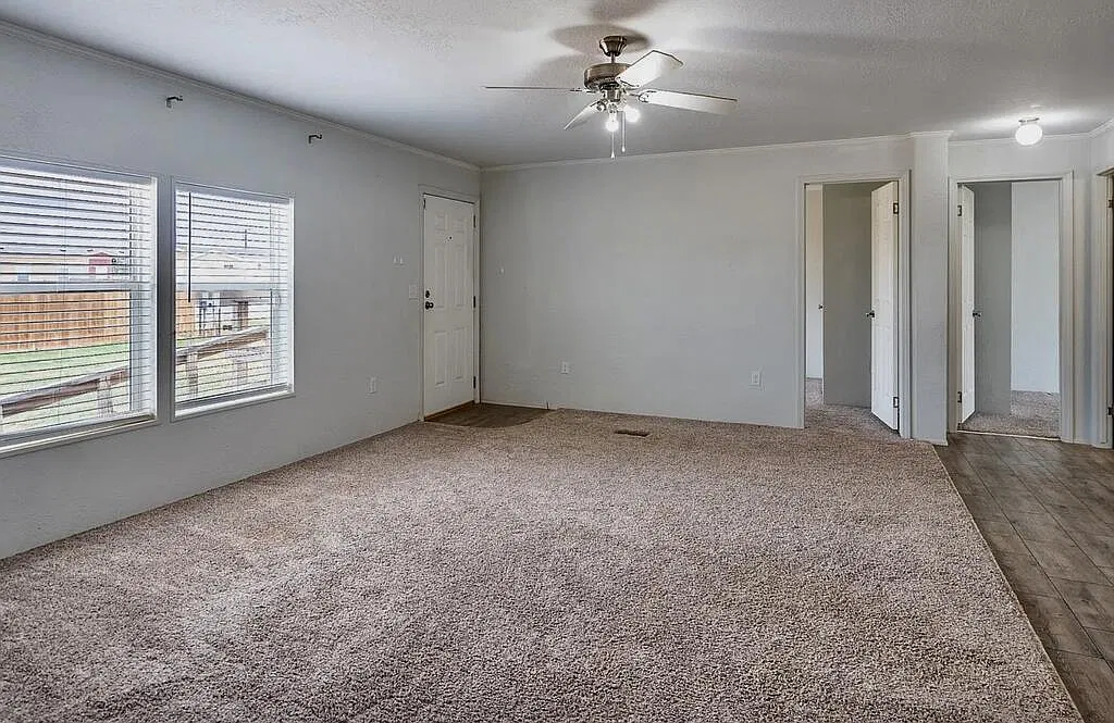 3 bed, 2.0 bath, 1232 sqft, $1,575 — Photo 2