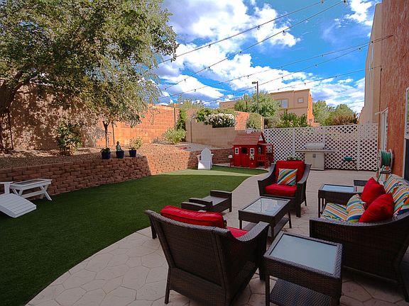 2nd image of 332 Terra Vista Trl SE