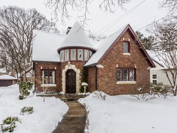 35 E 56th St, Indianapolis, IN 46220