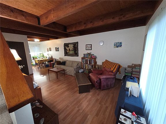 2nd image of 565 North St