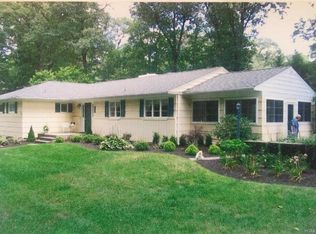 135 Dogwood Ln, Newburgh, NY 12550