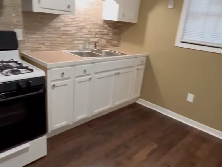 4238 Sunset Dr — Photo 8
