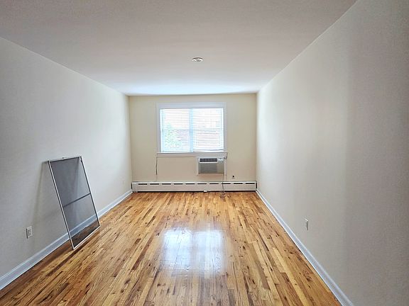5th image of 31-39 43rd St #1F