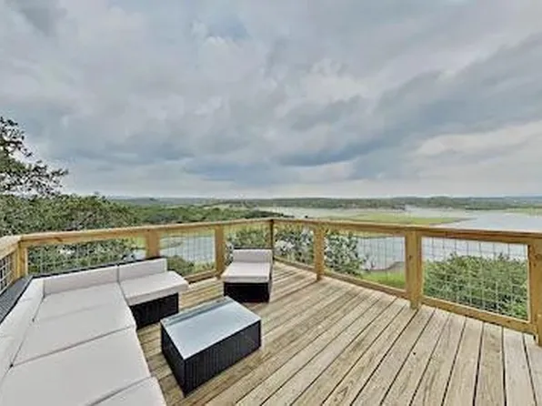 1013 Coventry Rd, Spicewood, TX 78669