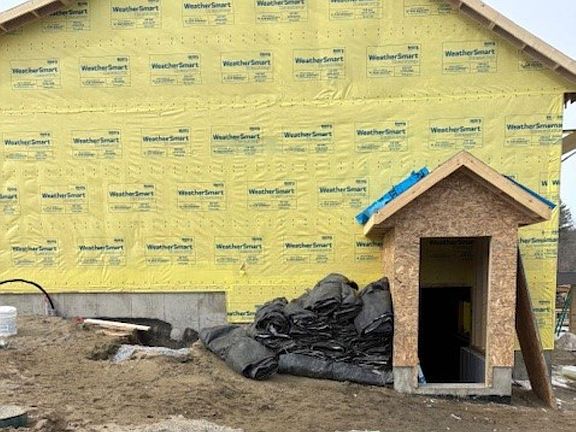 5th image of 435 (was 469b) McNall Road