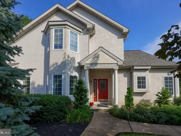 1028 Laureldale Ct, Lititz, PA 17543