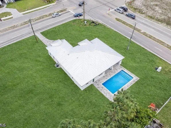 2 Nelson Rd N, Cape Coral, FL 33993