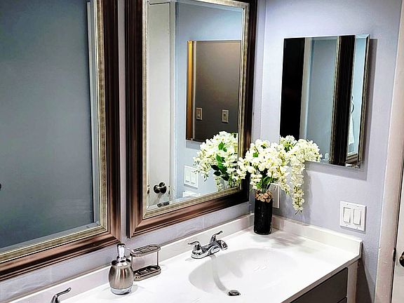 3rd image of 117 Whittier Ln #1
