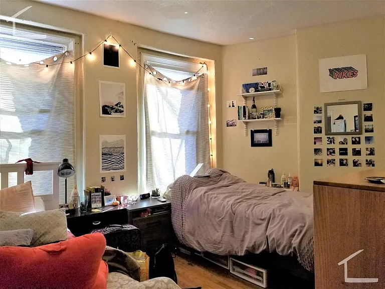 92 Hammond St #8 — Photo 6