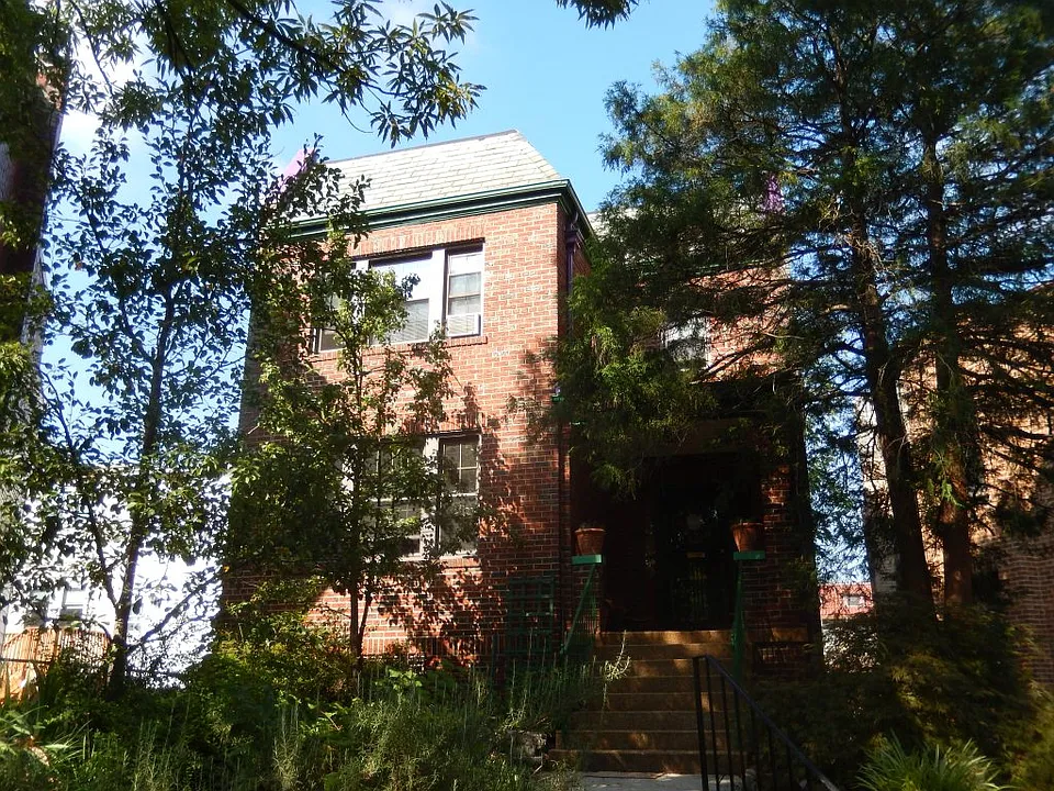 4512 Iowa Ave NW #3