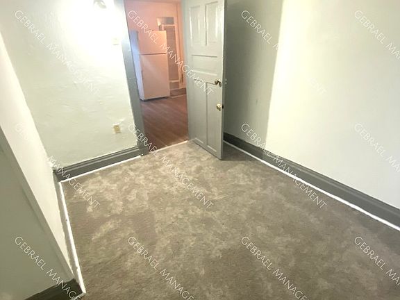 3rd image of 2249 S Hamilton St #90ddfe8f2