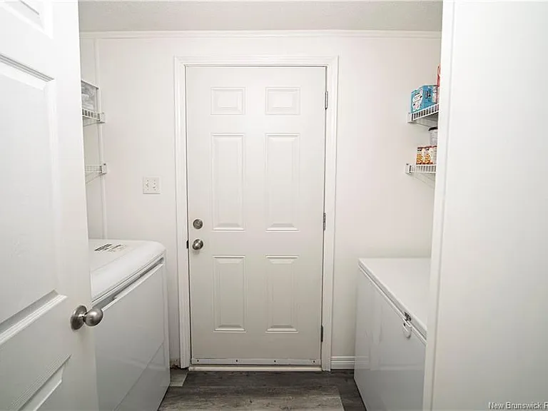 16 Burton St — Photo 23