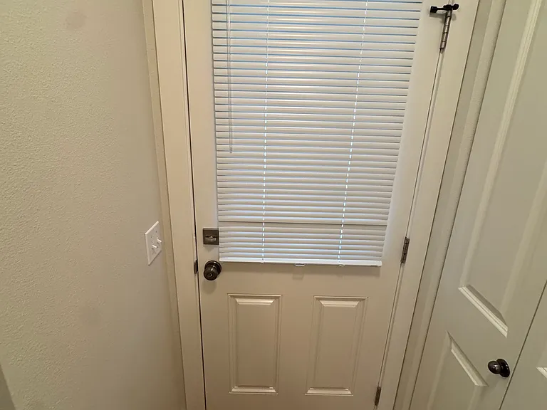 2132 W Sussex Ave — Photo 12