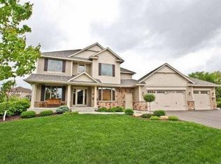 7687 Narcissus Ln N, Maple Grove, MN 55311