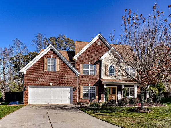 8473 Mossycup Trl, Harrisburg, NC 28075