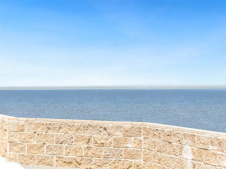 The Overlook at Pensacola Bay — Photo 12