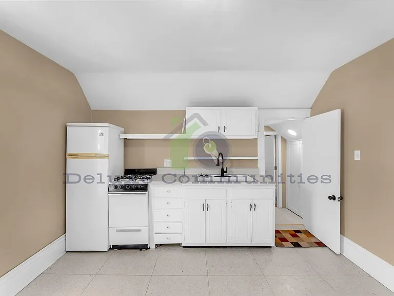 655 High St SW — Photo 12